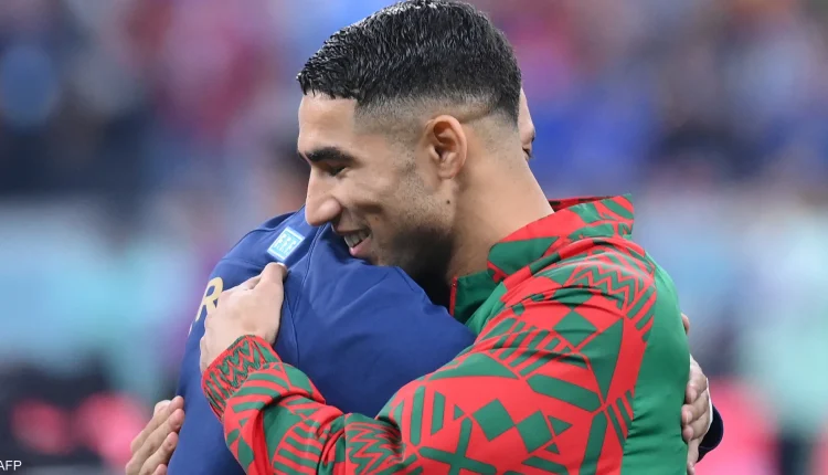 حكيمي ومبابي تجمعهما صداقة قوية