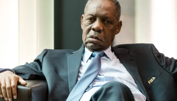 عيسى حياتو شغل منصب رئيس الاتحاد الأفريقي لكرة القدم من عام 1988 حتى 2017 (غيتي)