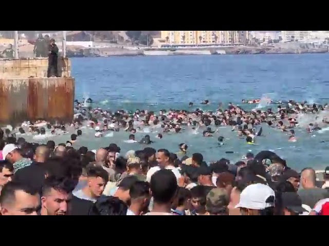 مباشرة من باب سبتة.. تواصل محاولات العبور نحو المدينة المحتلة مباشرة من باب سبتة.. تواصل محاولات العبور نحو المدينة المحتلة